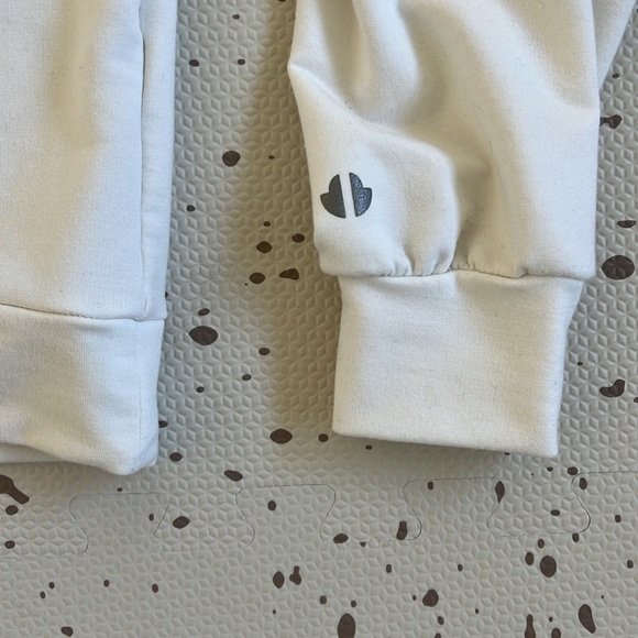 💘 THRIVE SOCIĖTĖ - WHITE SNAP DETAIL SWEATSHIRT - Picture 6 of 9